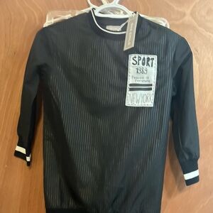 NWT boy’s size 8 / 10 Black New York Sports shirt by one child